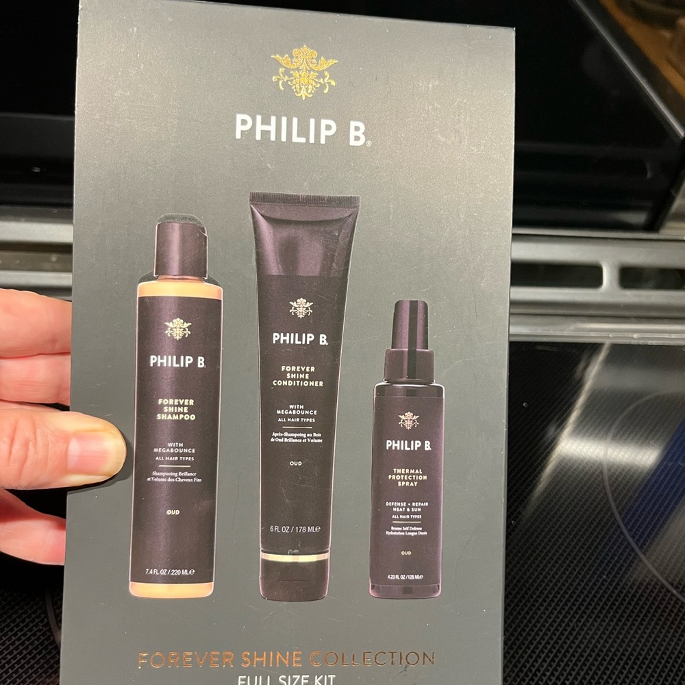 Phillip B - neuf plus mousse utilisée 2 pompes en prime